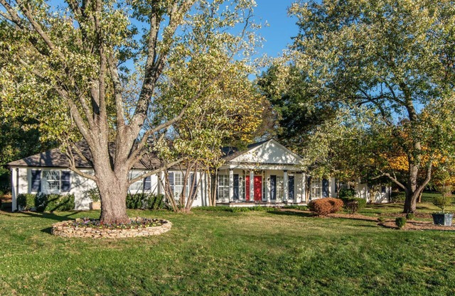 Lux 4-Bedroom in the Heart of Franklin.