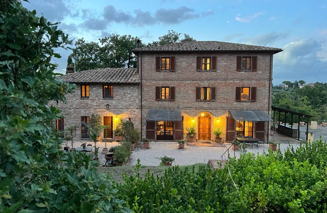 Lux Gated Estate Villa w/Private Pool Umbria/Borders Tuscany