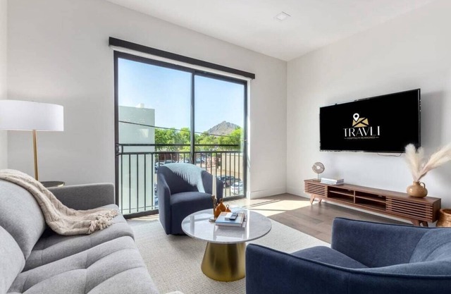 LUX Penthouse in Old Town Scottsdale: Mtn Views!