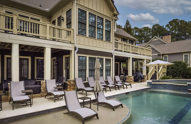 Lux with heated pool, 15-person hot tub, Pool and Poker Tables, WiFi & Biz Ready