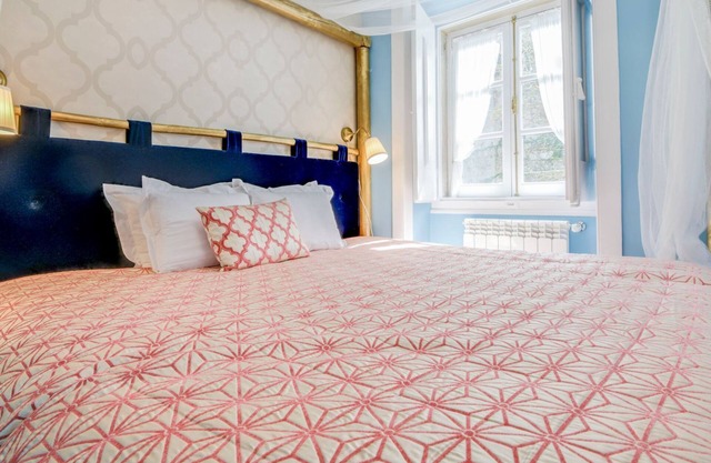 LUXa Charm House | Quarto 5 | Self Check-in Online