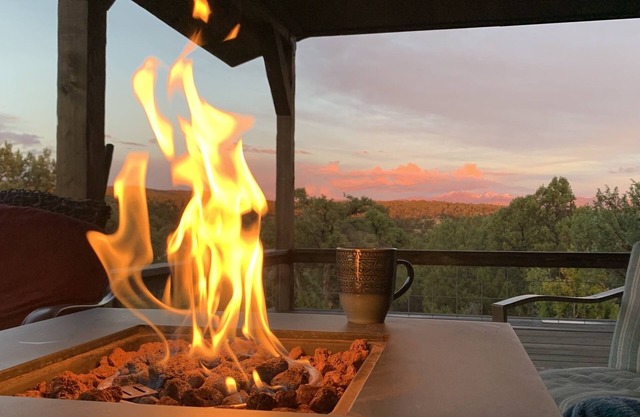 Luxe 15 acre Ranch House w/ Gameroom close to Mesa Verde, Durango, Telluride