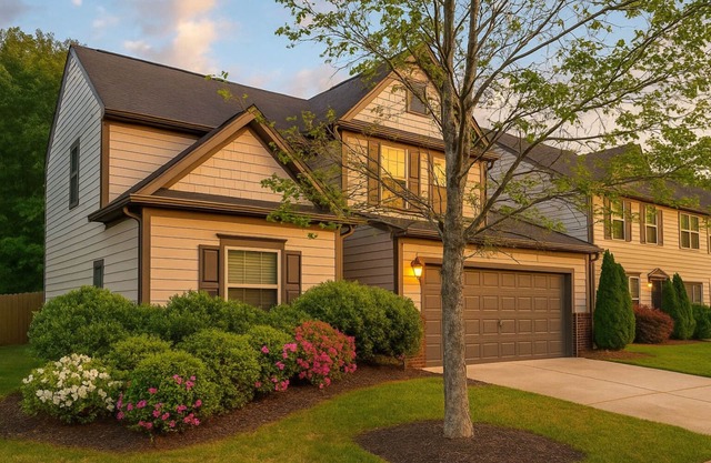 Luxe 4 Bed Retreat: Sleeps 8 & Mins Lake Lanier