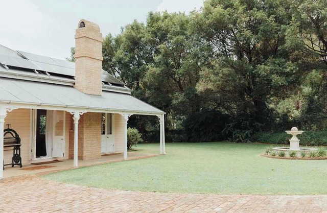 Luxe Hinterland Stay, Eastnor at Montville Estate