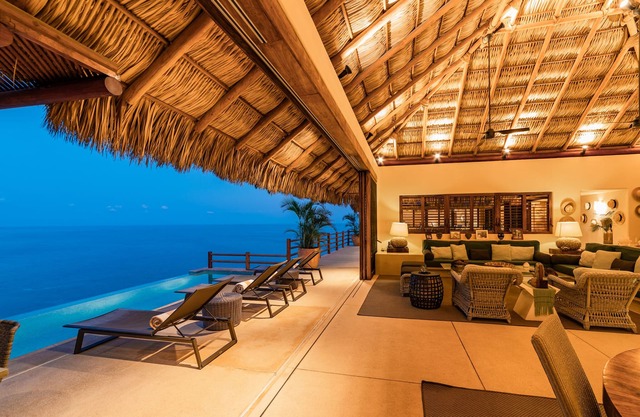Luxe Beach Villa in 5-start Oceanfront Community