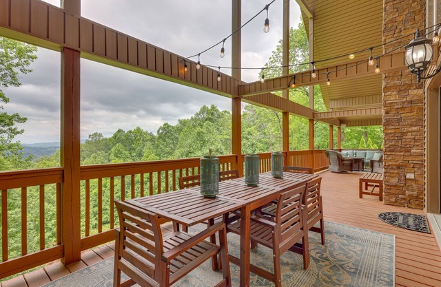Luxe Blairsville Cabin w/Game Room, Near Hikes