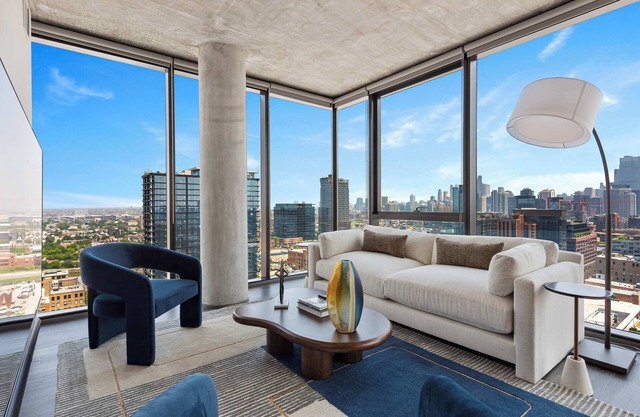 Luxe Group Getaway, Steps from West Loop's Best