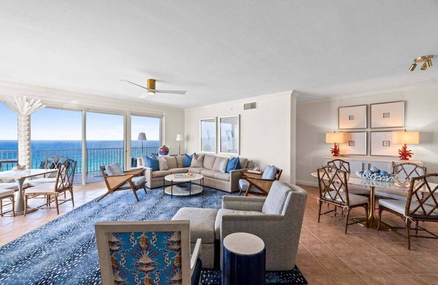 Luxe Gulf-Front Condo w/Panoramic Views, Heated Pool, Spacious Layout-Sleeps 8, Gourmet Kitchen