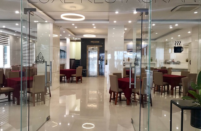 Luxe Hotel