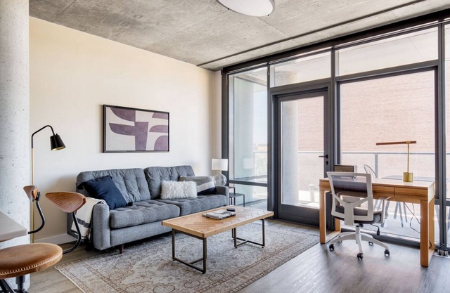 Luxe Lakeview 1BR w/Gym & Grills, nr Lakefront Trail, by Blueground
