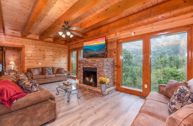 Luxe Lodge | Pool+Hot Tub | Near Dollywood