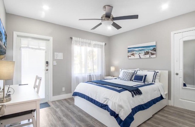 Luxe Modern 2 BDR Near Downtown FTL
