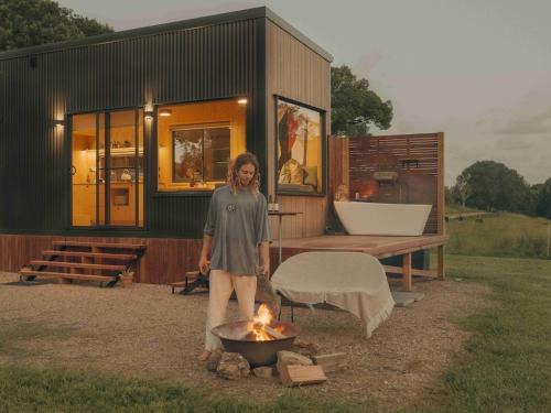 Luxe nature escape - outdoor bath - Byronshire