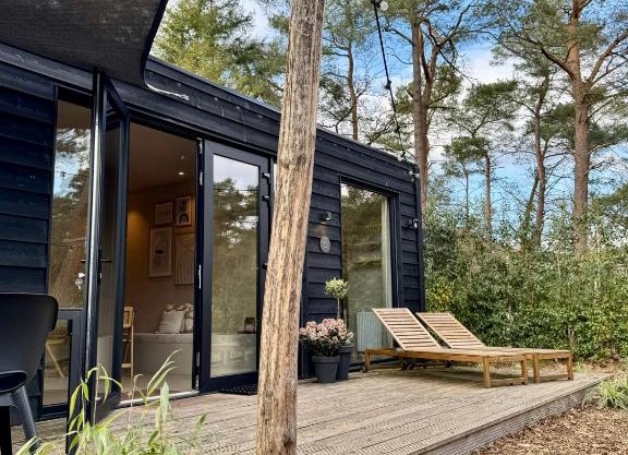 Luxe tiny house STEC midden op de Veluwe in Nunspeet