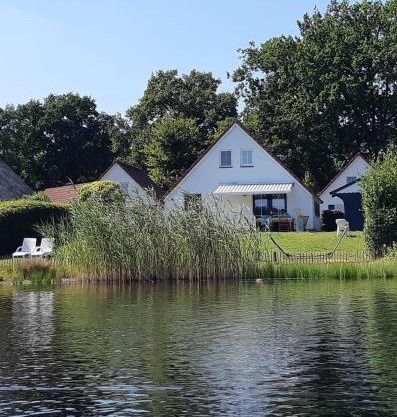 Luxe villa aan het meer