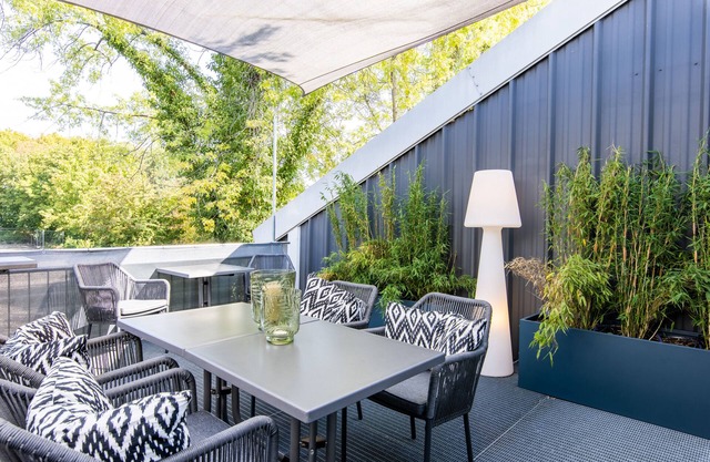 Luxstay