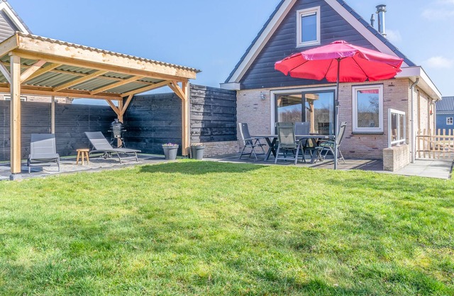 Luxuriöses 4-personen-ferienhaus mit Zwei Bädern am Waldrand
