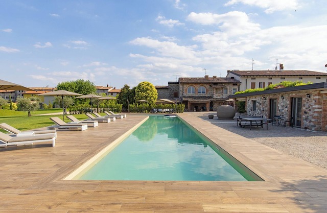 Luxurious Villa Mocasina with 25 m Pool on 5000 sqm - pet friendly