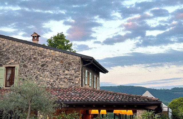 Luxurious 18th-century villa nestled in the vineyards of Valpolicella, 10 km from Verona