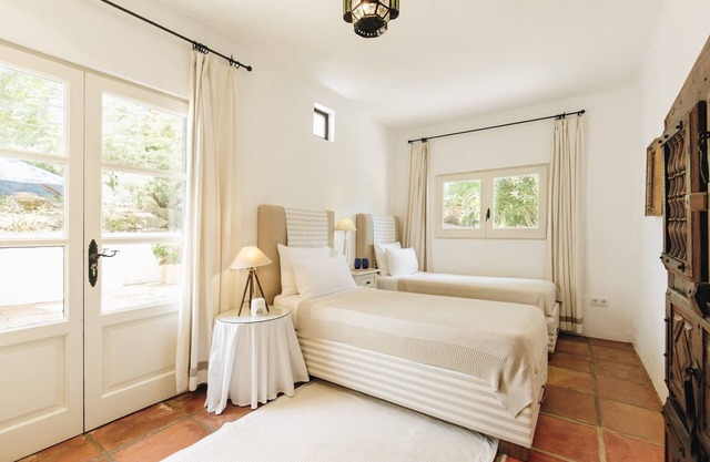 Luxurious Ibiza Villa | Casa Pacifica | 6 Bedrooms | Large Outdoor Dining Area.