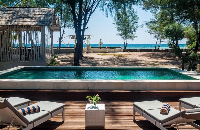 LUXURIOUS 4BR Villa, West Coast Of Gili Trawangan! - BEST SNORKELING SPOT!