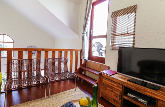 Luxurious 1 Bedroom Furnished Loft apartment