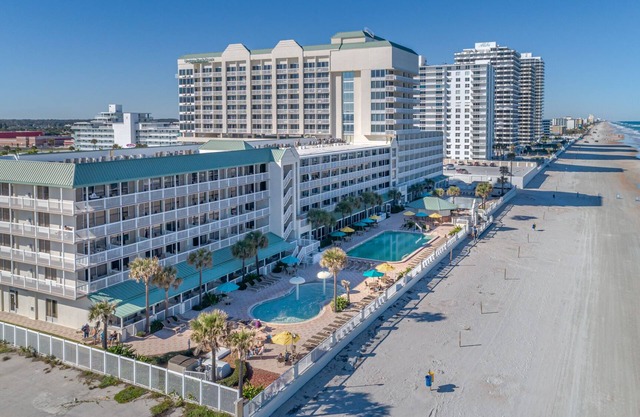 Luxurious 1 bedrroom suite in Daytona Beach Resort and Convention Center