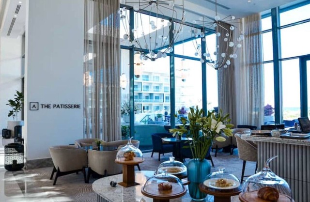 Luxurious 1-BR City view Address Beach Marassi