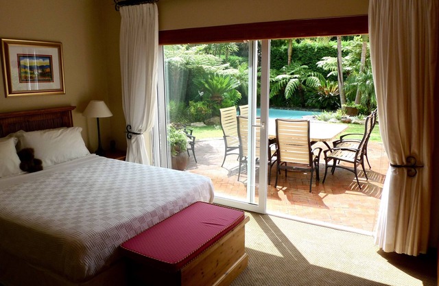 Luxurious 250 sqm apartment in a quiet location