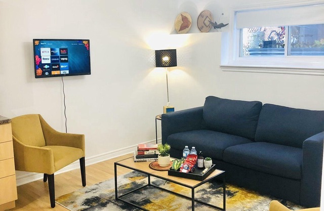 Luxurious 2bed 1 bath Executive Suite near Ottawa - sleeps 6