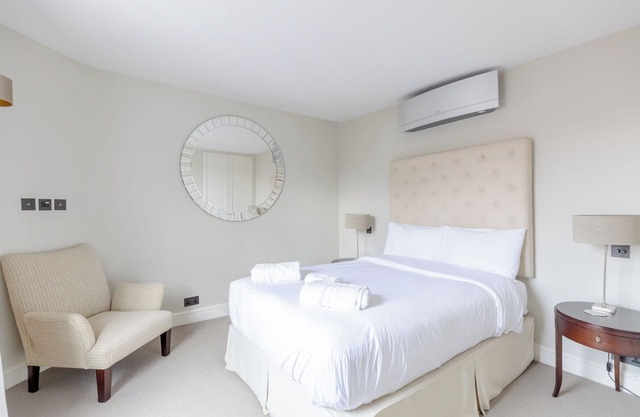 Luxurious 3BD Flat - Sloane Square, Chelsea!