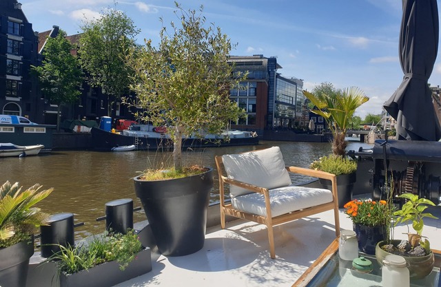 Luxurious 3BR/2BA 110m² houseboat in Amsterdam Centre!