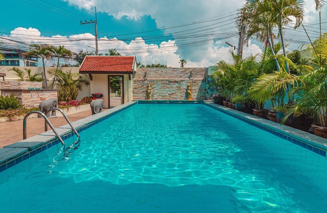 Luxurious 4 bedroom Viewbor Villa - Pattaya Holiday House - Walking Street