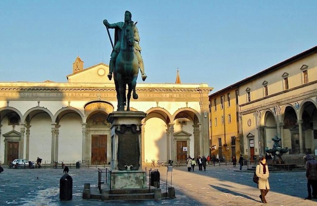 Luxurious 4-Bedroom Apartment with Garden and Pool in the Heart of Florence