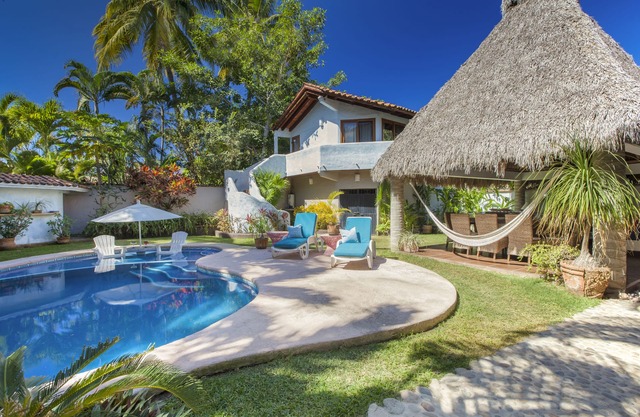 Luxurious 4 bedroom with pool in unbeatable Sayulita location