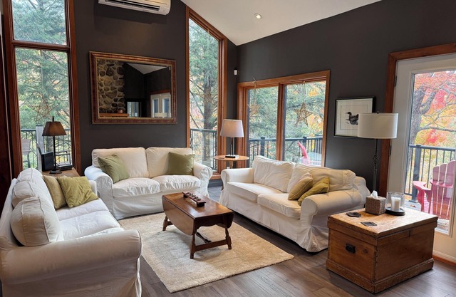Luxurious 5BR ski-in/ski-out on the mountain with hot tub
