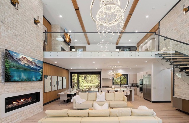 Luxurious 6 Bedroom Retreat! A/C! Oversized Swim Spa/Hot Tub! Newly Built! Outdoor Fire Pit & Seating! Sprawling Deck Space! Game & Entertainment Room!