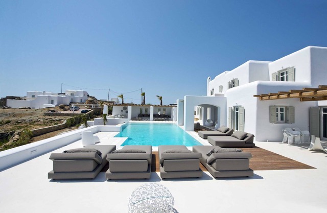 Luxurious 7 Bedroom Villa in Mykonos