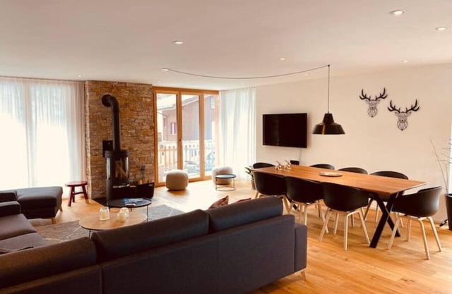 Luxurious Alpine chic apartment