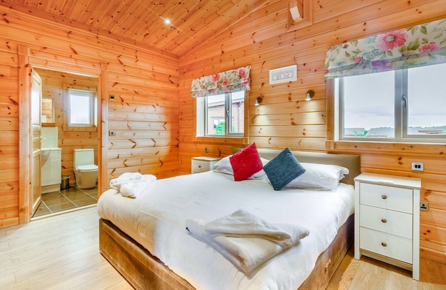 Luxurious and contemporary Finnish log lodge.