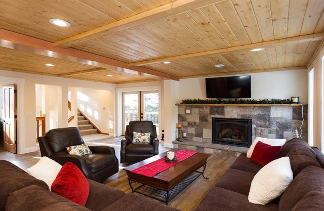 Luxurious and Spacious Mountain Chalet