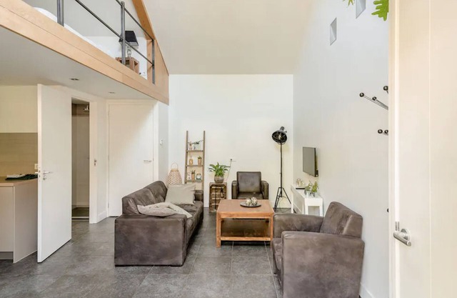 Luxurious apartment (2p) with terrace, parking space. Near the sea.