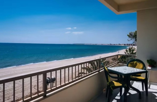 Luxurious apartment with sea view