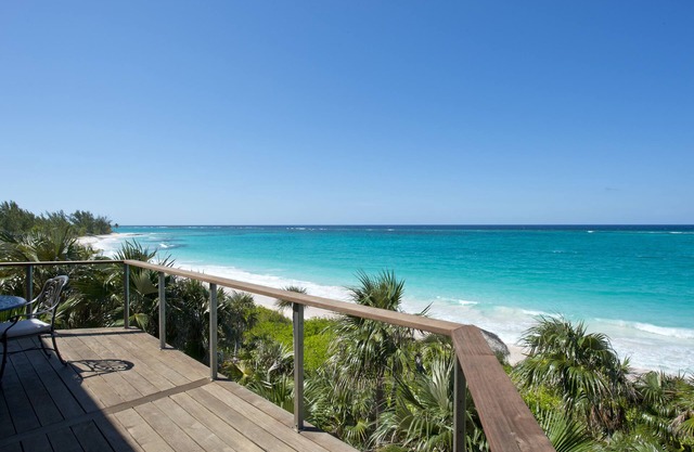 Luxurious Beachfront House W/Private Pool On Prestigious Banks Road