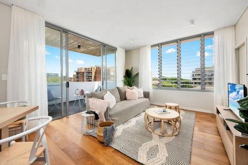 Luxurious Bondi Beach Apt Stunning Balcony Views