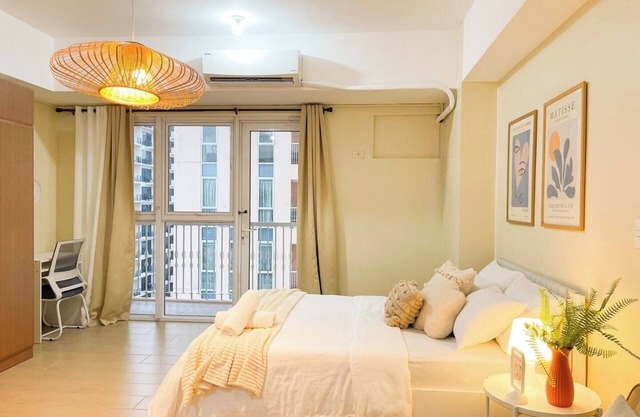 Luxurious Condo Beside Venice Mall #vlrtd20e