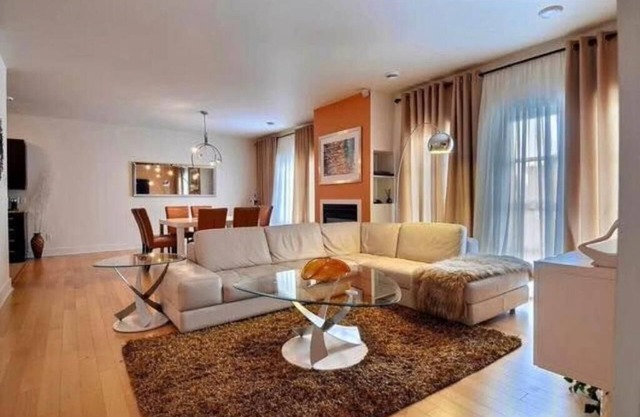 LUXURIOUS CONDO