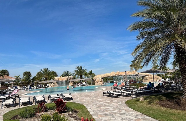Luxurious condo in Lakewood Ranch National on the Arnold Palmer golf course!