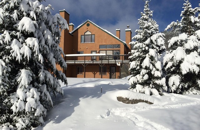 Luxurious, Family Friendly, Mountain View, Nearby Ski Slopes