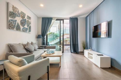 Luxurious flat Anfaplace, beach access